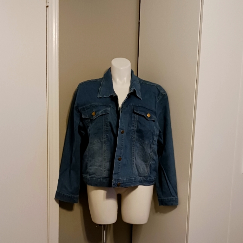 DENIM JACKET